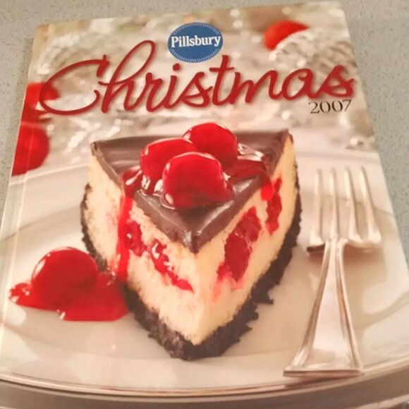 Pillsbury Other - 🩷Pillsbury Christmas Cookbook 2007 Color Hardcover
